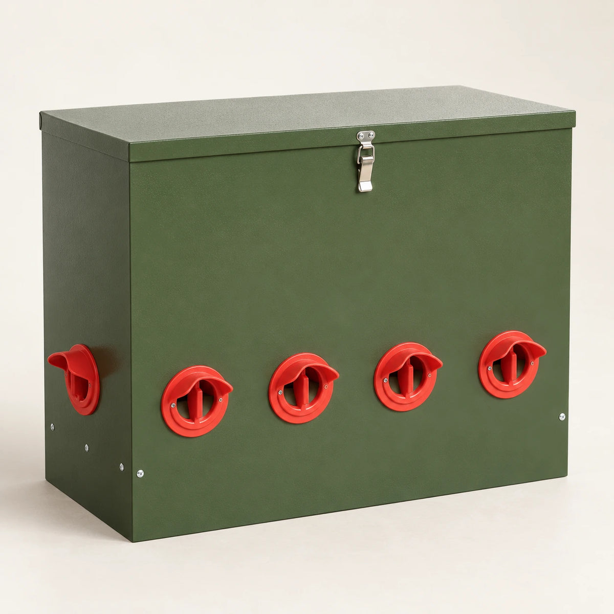 Mangeoire pour Poules en Acier – Grande Capacité 25 kg — vue de trois quarts